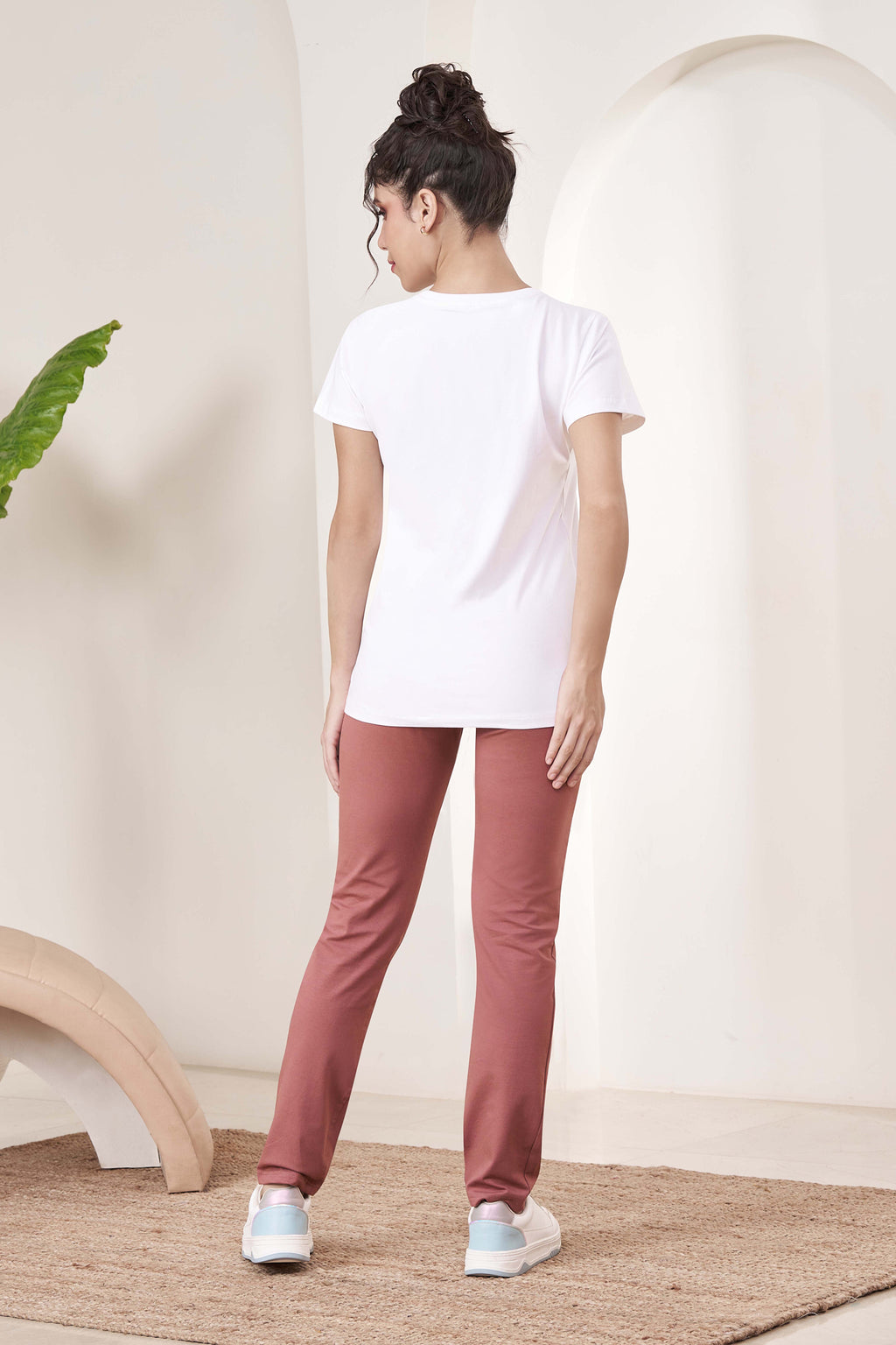 High-Low Hem T-Shirt Women Back View White – Lango